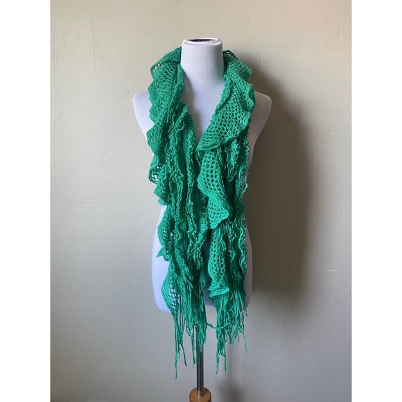 Chunky Ruffle Knit Green Scarf- New - Picture 2 of 4